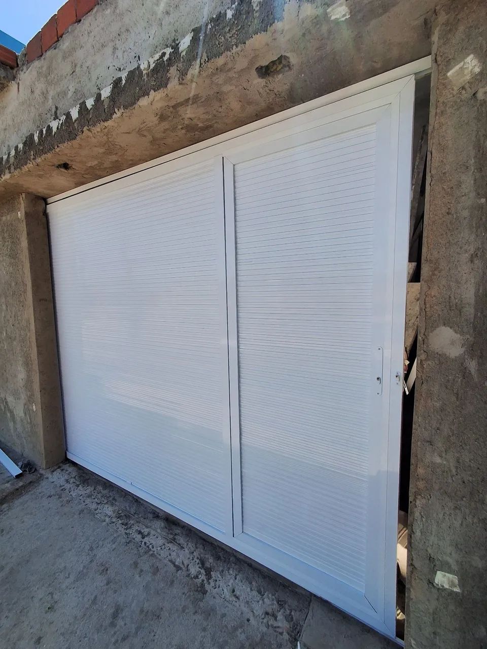 Portão e janelas alumínio 64850233835010124