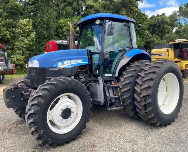 Trator New Holland - TS 6.120. Fabricação 2015