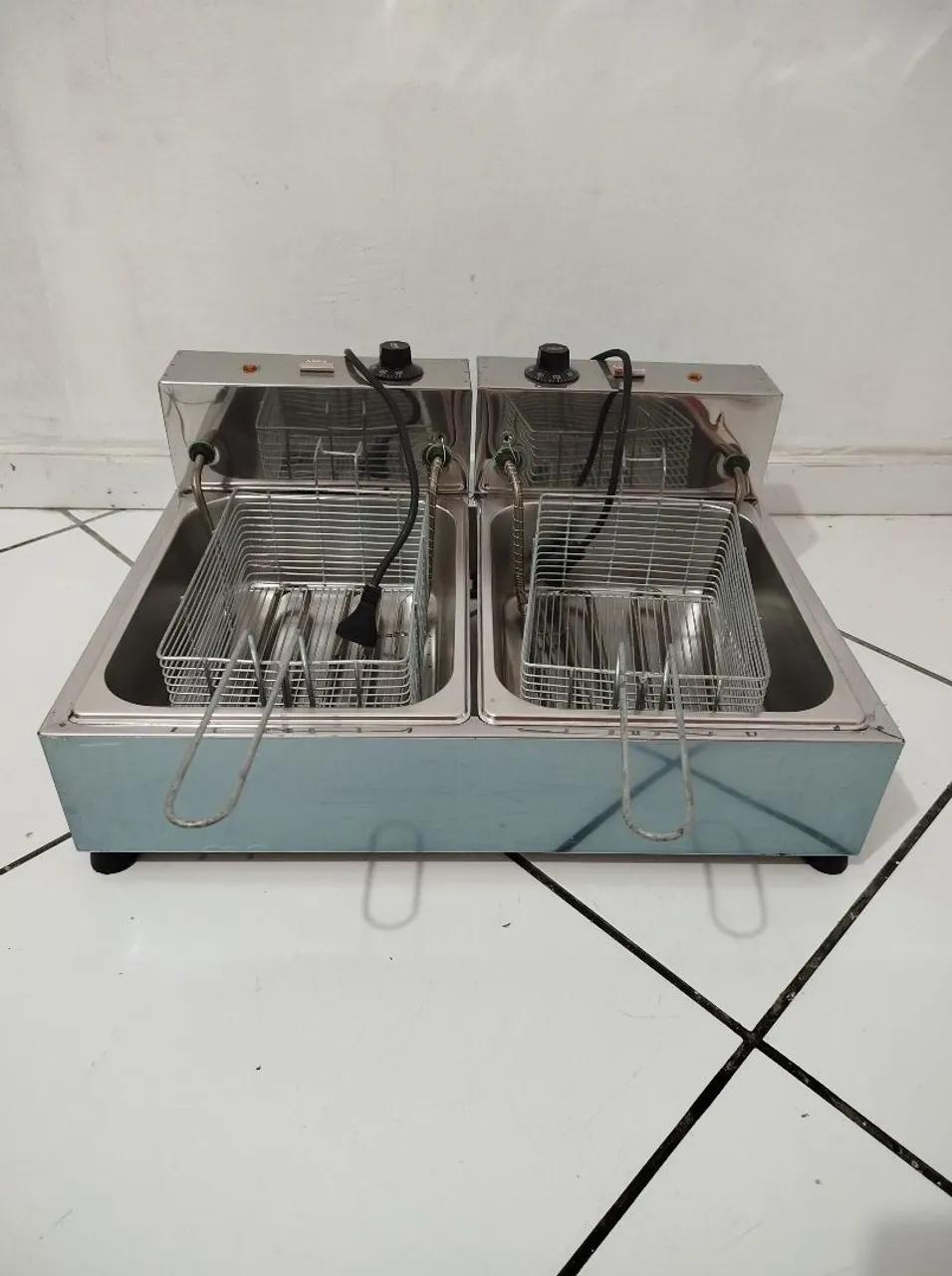 Fritadeira e chapa elétrica