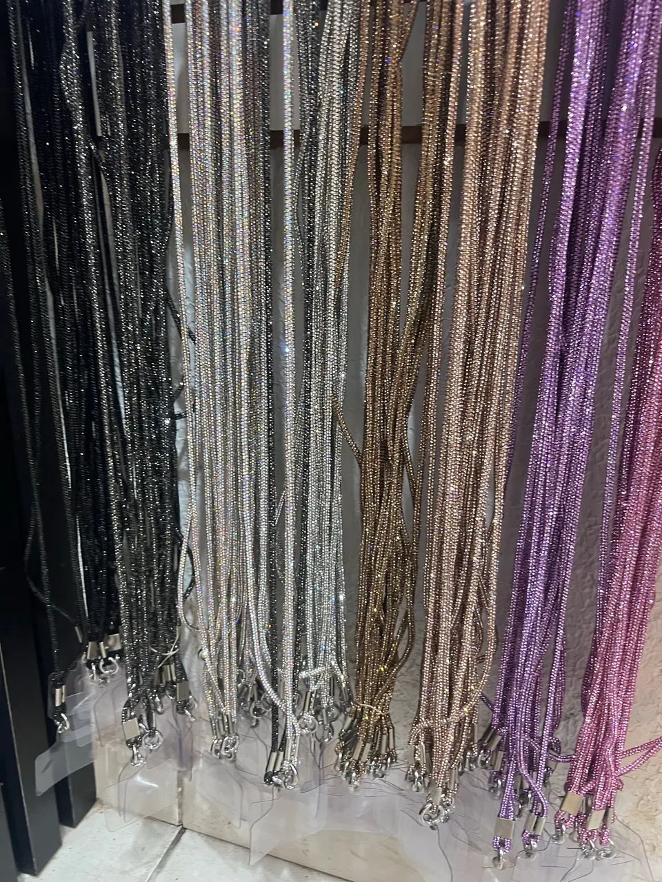 Cordão Para Celular Universal Alça De Pescoço - Foto 2