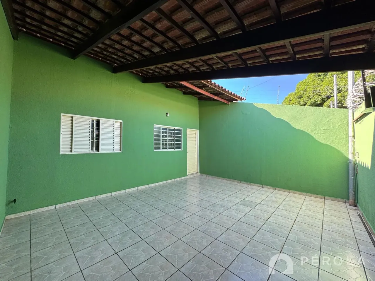Casa 02, Rua Porto Alegre, Qd. 20 Lt. 01, Vila Jardim São Judas Tadeu, Goiânia-GO
