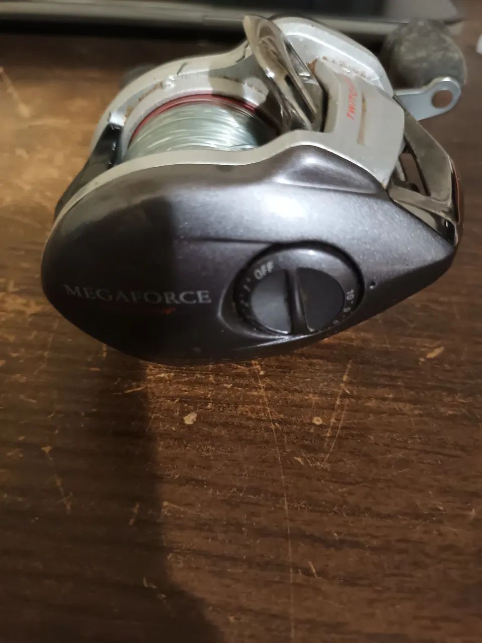 Carretilha Megaforce Twitchin Daiwa - Foto 4