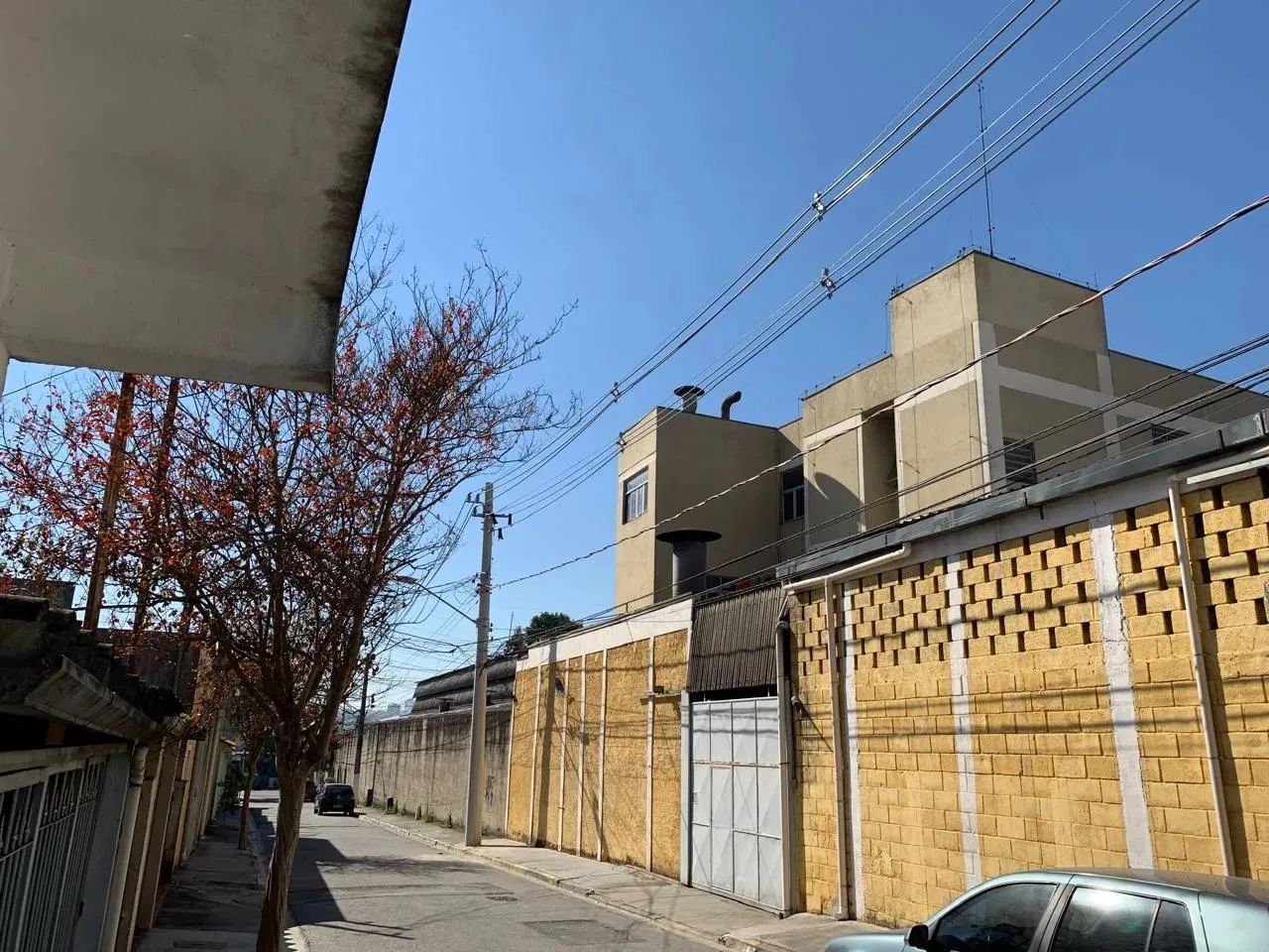 Predio de 3 andares e sub-solo ,necessitando adequações. O sub-solo tem entrada separada o - Foto 2