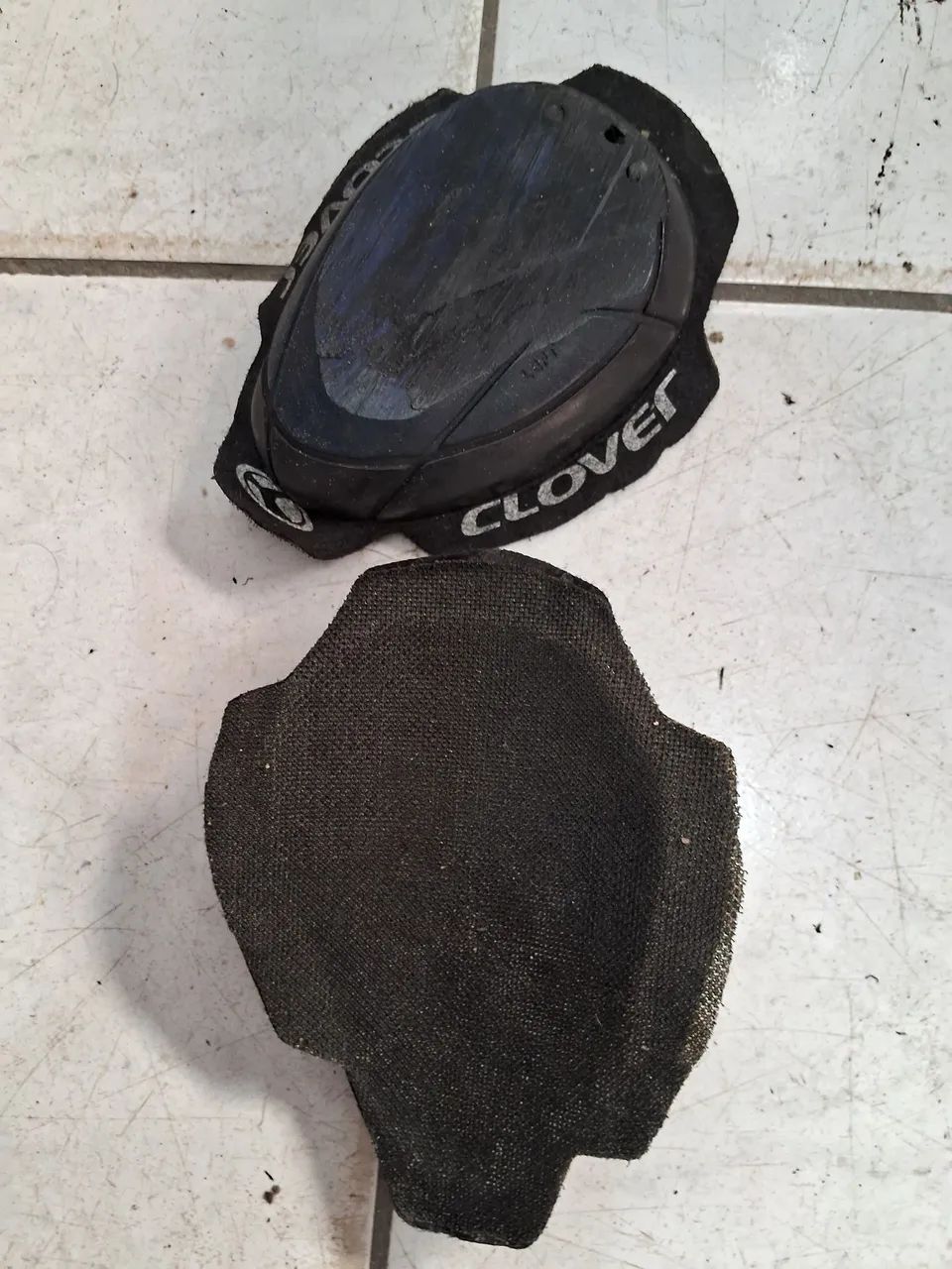 Joelheira,  saboneteiras Clover p/ moto sport Radicais