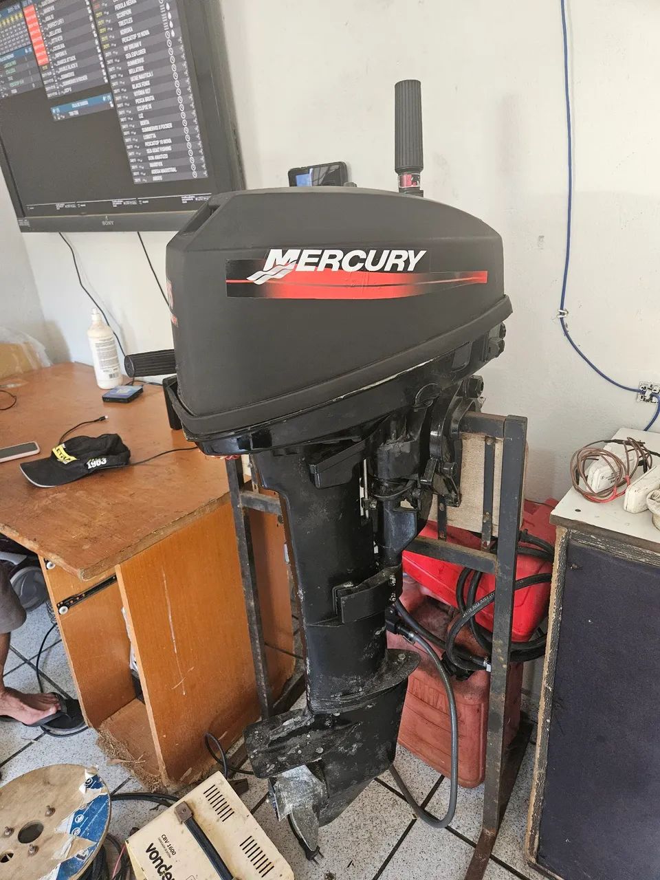 Motor de Popa Mercury Americano 15 HP  - 2 Tempos - Rabeta Longa