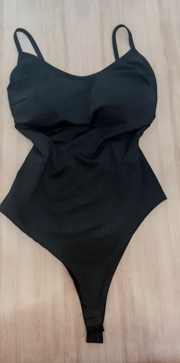 Body preto feminino