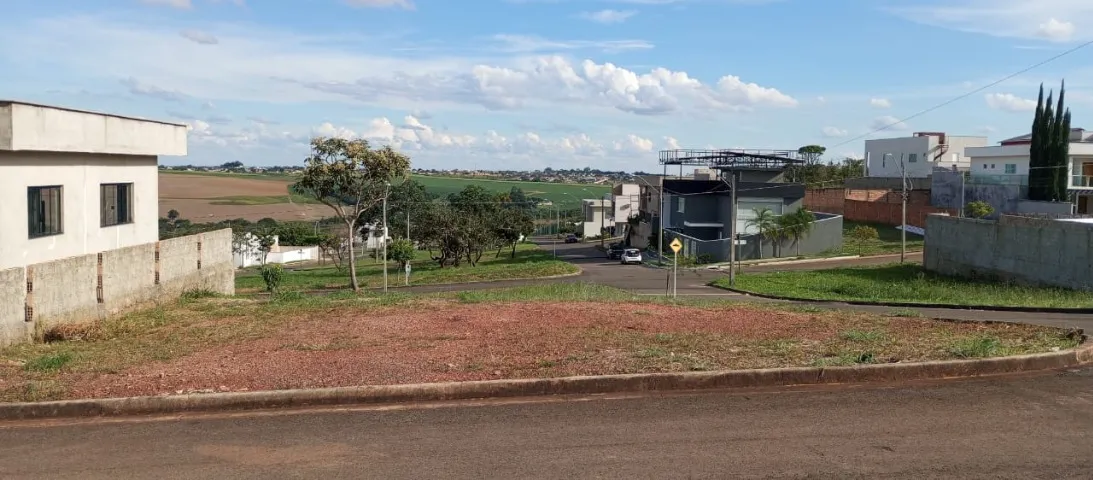 Terreno de esquina com 295 m² no Villa Suíça, Cidade Ocidental/GO
