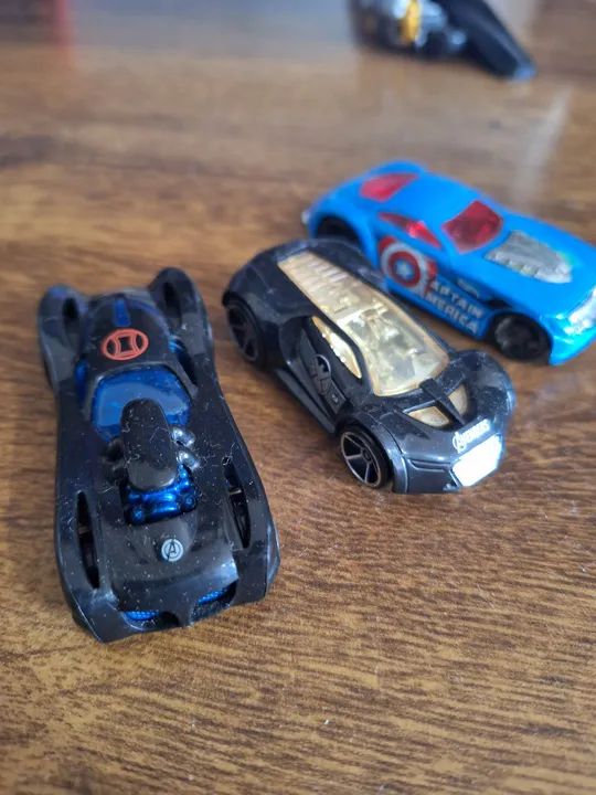 3 Carros Hot Wheels - Coleção Avengers