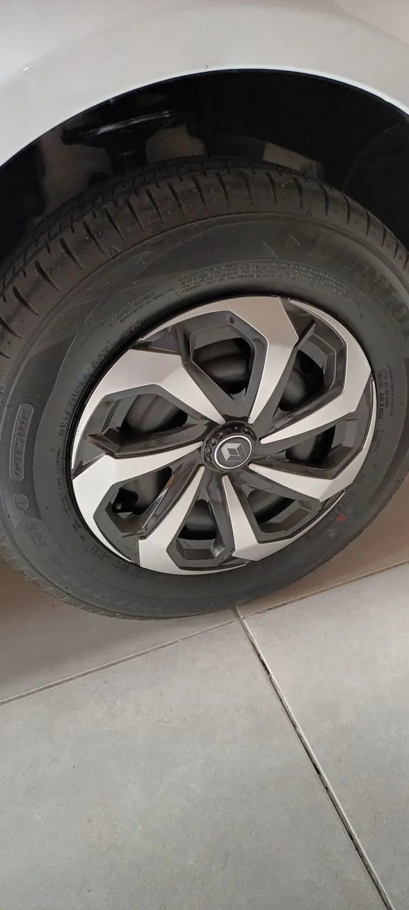 Rodas aro 14" pneus novos. Troco por aro 17"