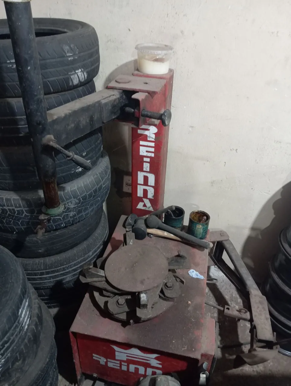 Máquina de trocar pneus usada