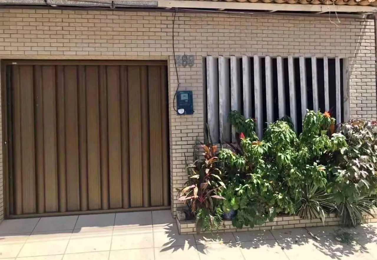 R - CASA PADRÃO NO TRAPICHE