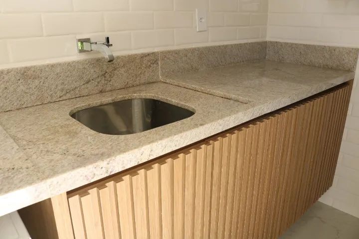 Bancadas em granitos e mármores - Foto 4