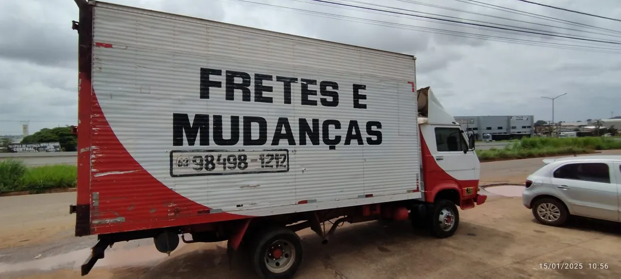 Frete caminhão baú mudança 