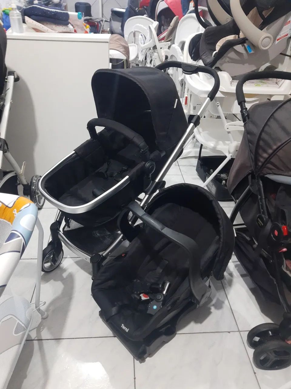 Carrinho de bebê Infanti epic novinho  R$:1.199 em até 10 vezes sem juros no cartão  - Foto 4