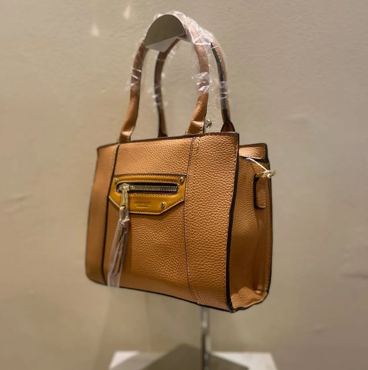 Bolsa de mão elegante em couro