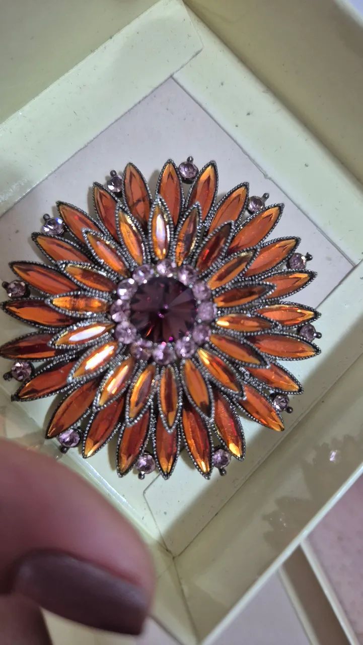 Broche