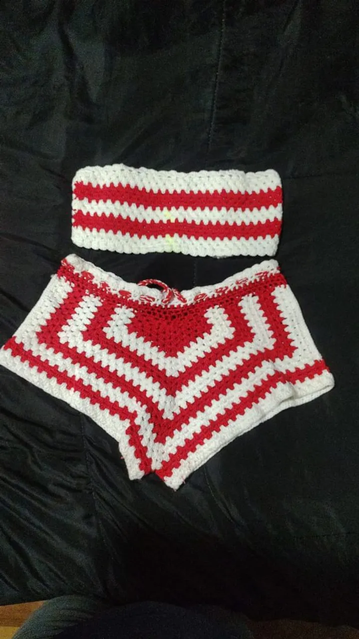 Conjunto Crochê Top e Shorts