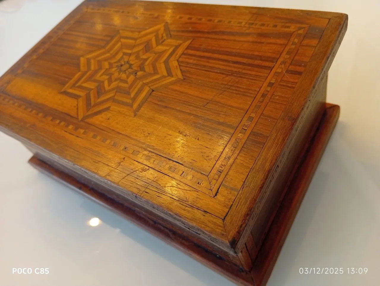 Antiga Caixa em marchetaria  - Foto 2