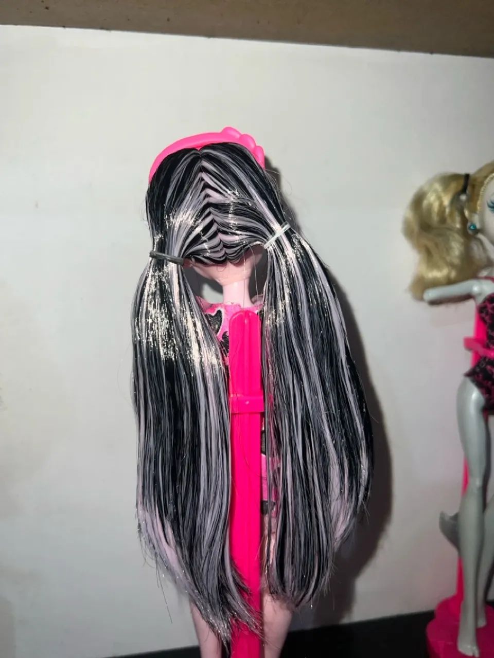 Boneca Monster High Draculaura com Nylon  - Foto 5
