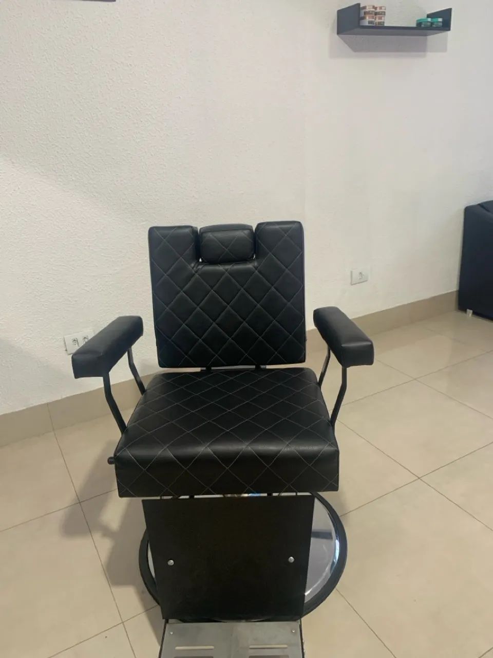 Poltrona de Barbeiro Profissional - Foto 2