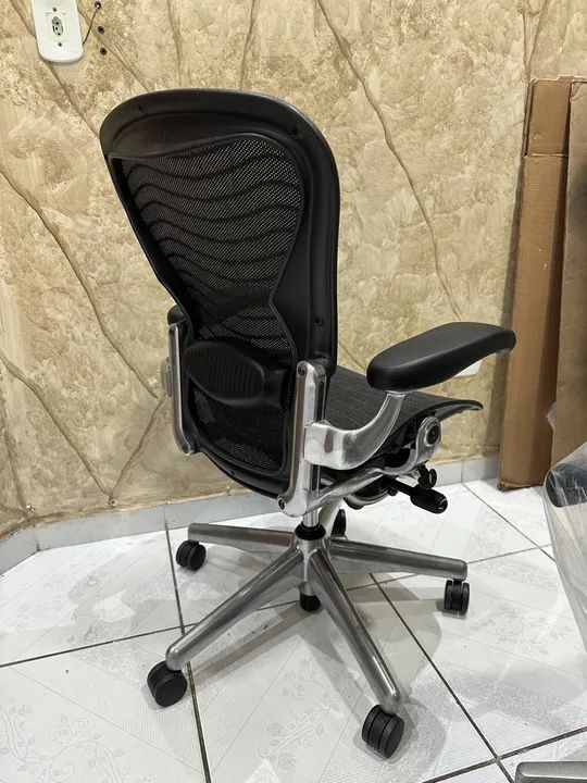 Cadeira  Herman Miller Aeron B semi completa  - Foto 3