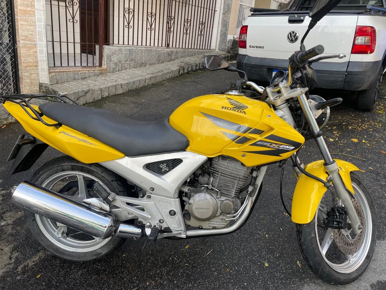 CBX 250 TWISTER  - Foto 2