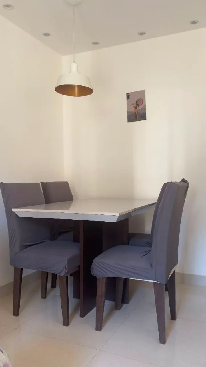 Mesa com cadeiras  - Foto 2