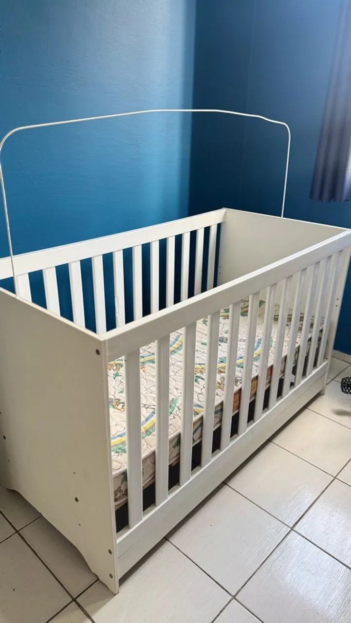 Berço com colchão 