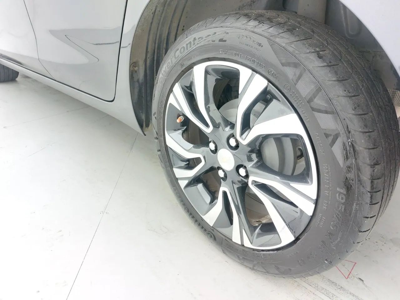 Chevrolet Onix Hatch Premier 1.0 12V TB Flex Aut. 4P, foto 12 de 18