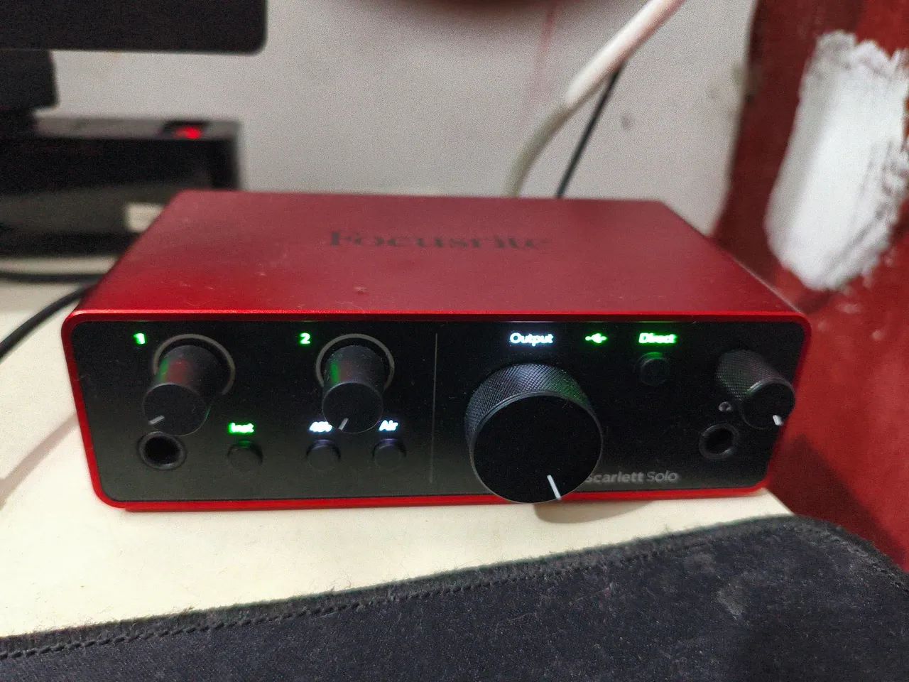 Focusrite Scarlett Solo 4th Gen - Interface de Áudio - Impecável - Foto 2