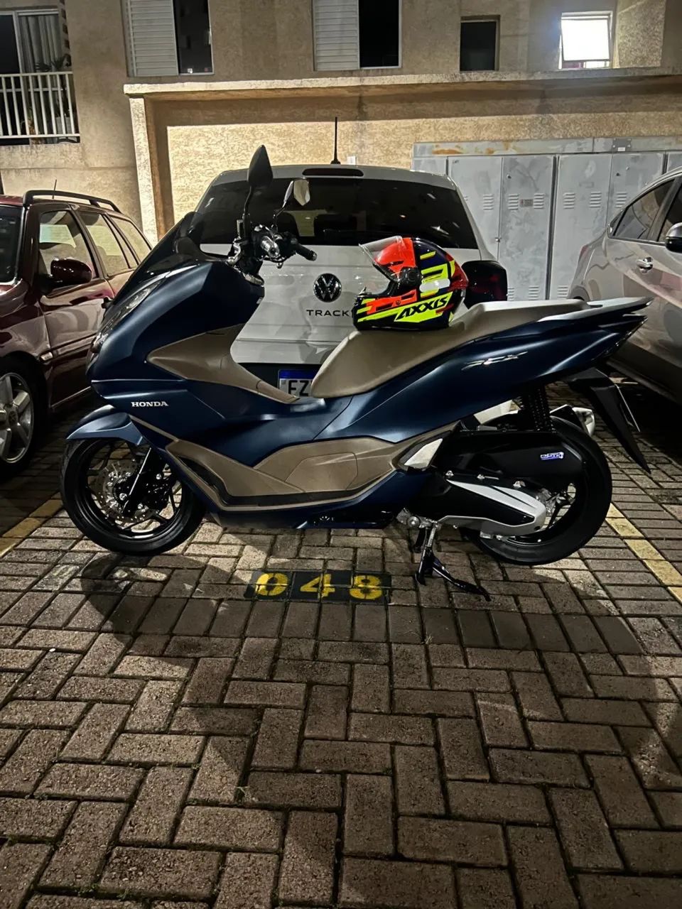 PCX DLX 2024