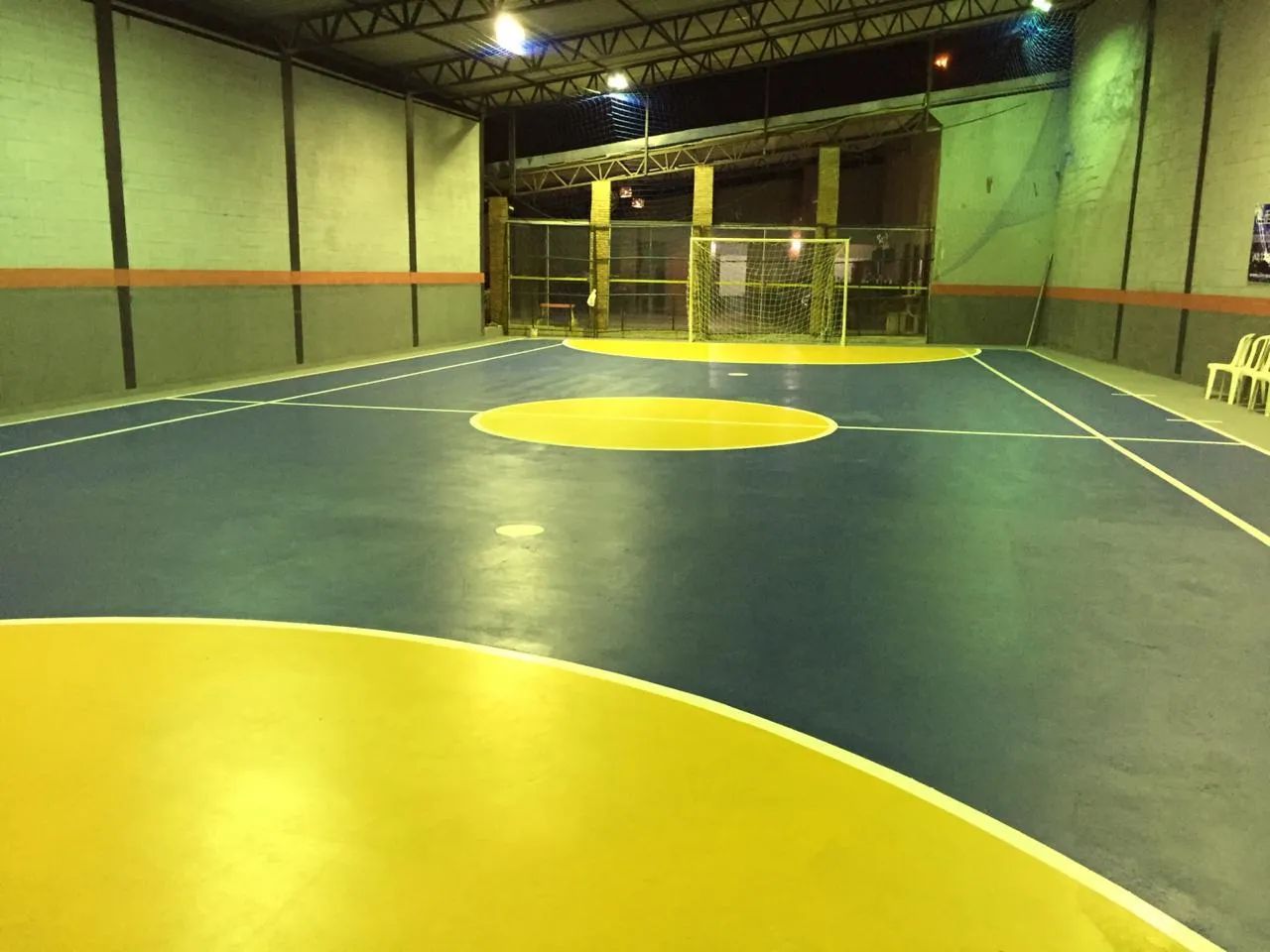 Complexo esportivo com bar e quadra de futsal - Galpão 650m² - Foto 4