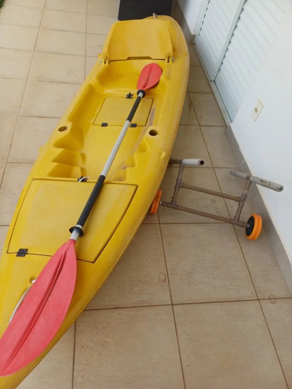 CAIAQUE PARA PESCA OU DIVERSÃO. POUCO USO, COM 2 COMPARTIMENTOS FECHADOS. - Foto 2
