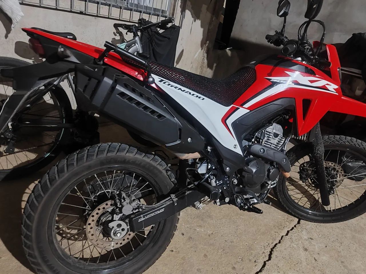 Xr Tornado 300 2026 - Foto 2