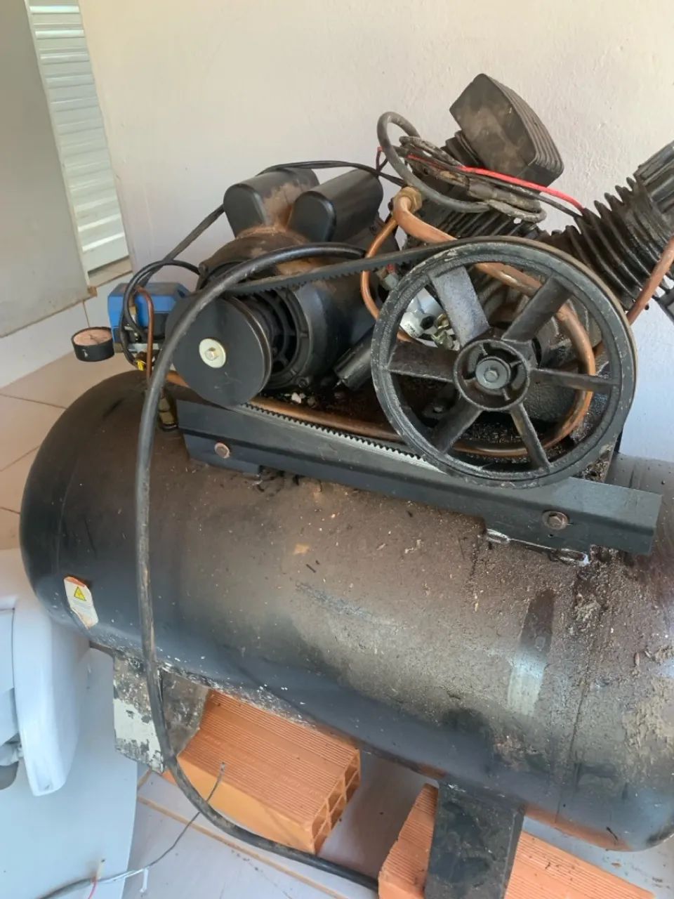 Compressor de ar odontológico  - Foto 2
