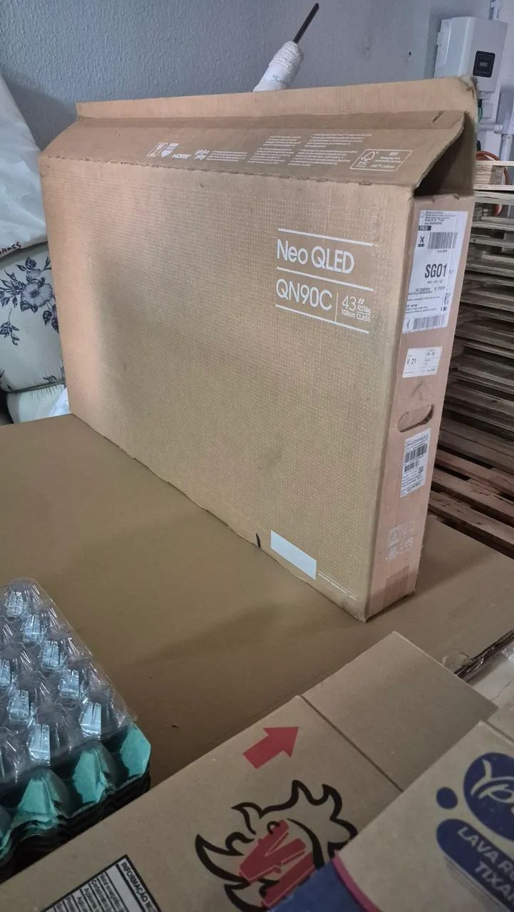 Caixa para TV LED 43 polegadas, completa com isopor, 50.00 reais, entrego com taxa. - Foto 2