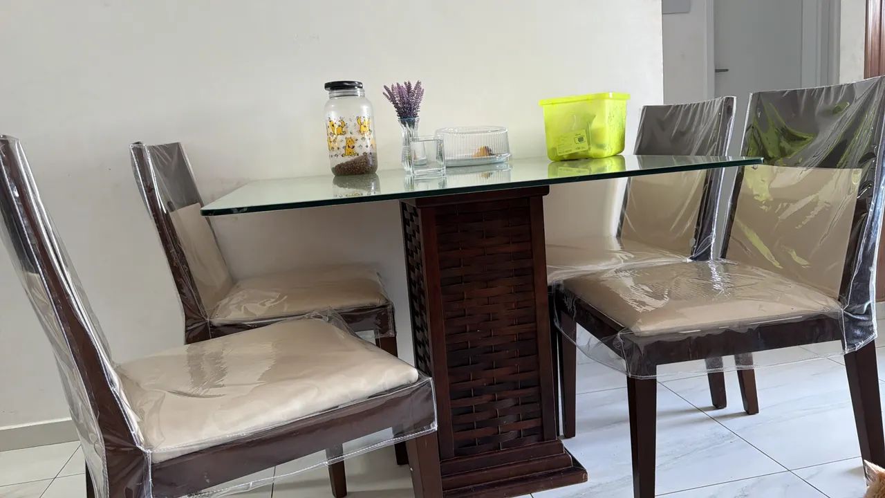 Mesa 4 cadeiras 