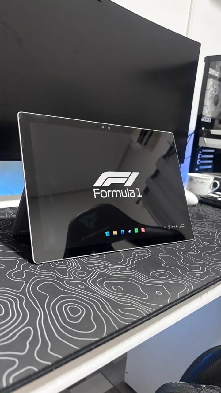 Microsoft Surface Pro 4 | Core i5 | 8GB RAM | SSD 256GB LEIA DESCRIÇÃO ?