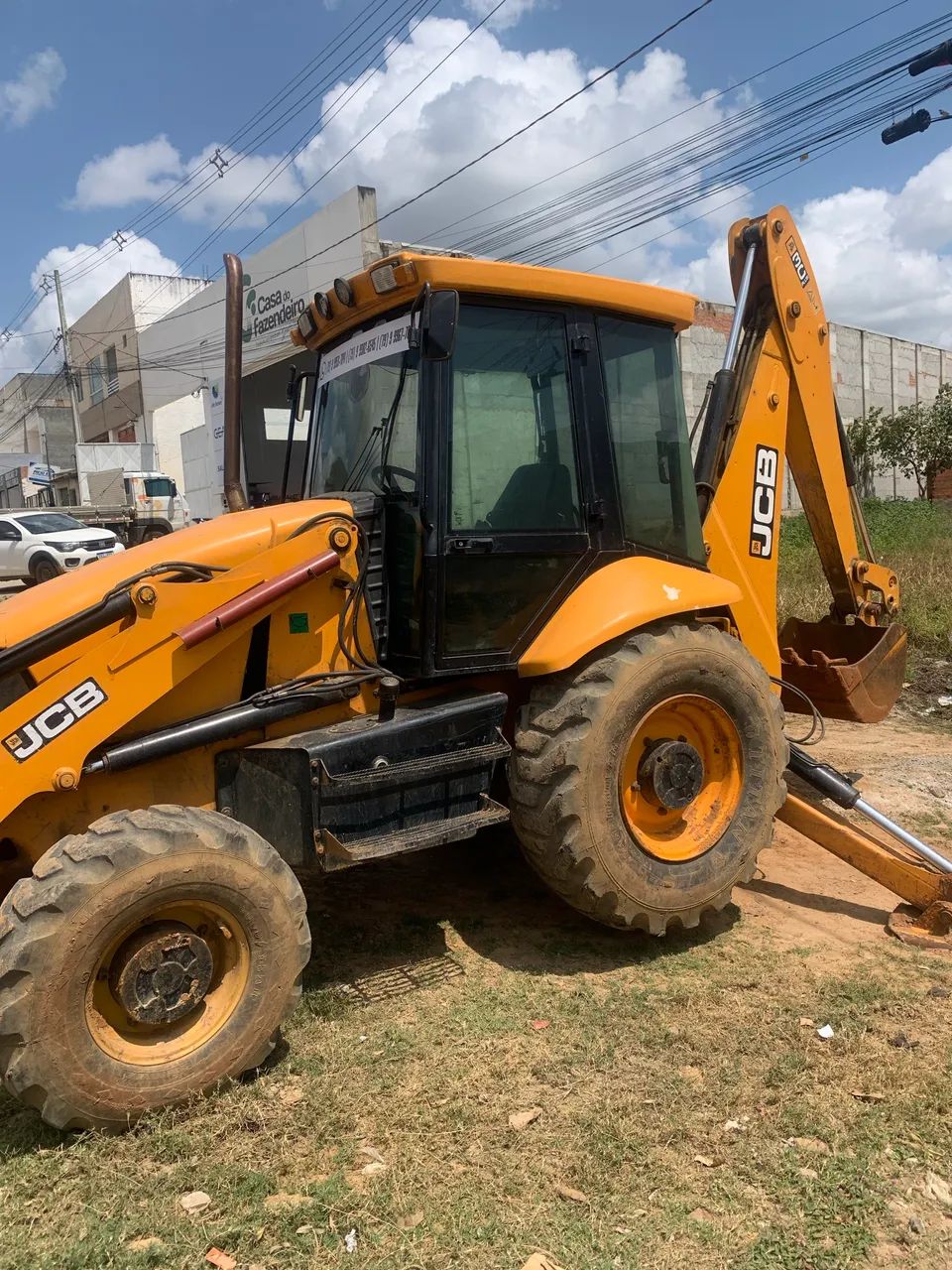 Retroescavadeira JCB 2014 - Foto 3