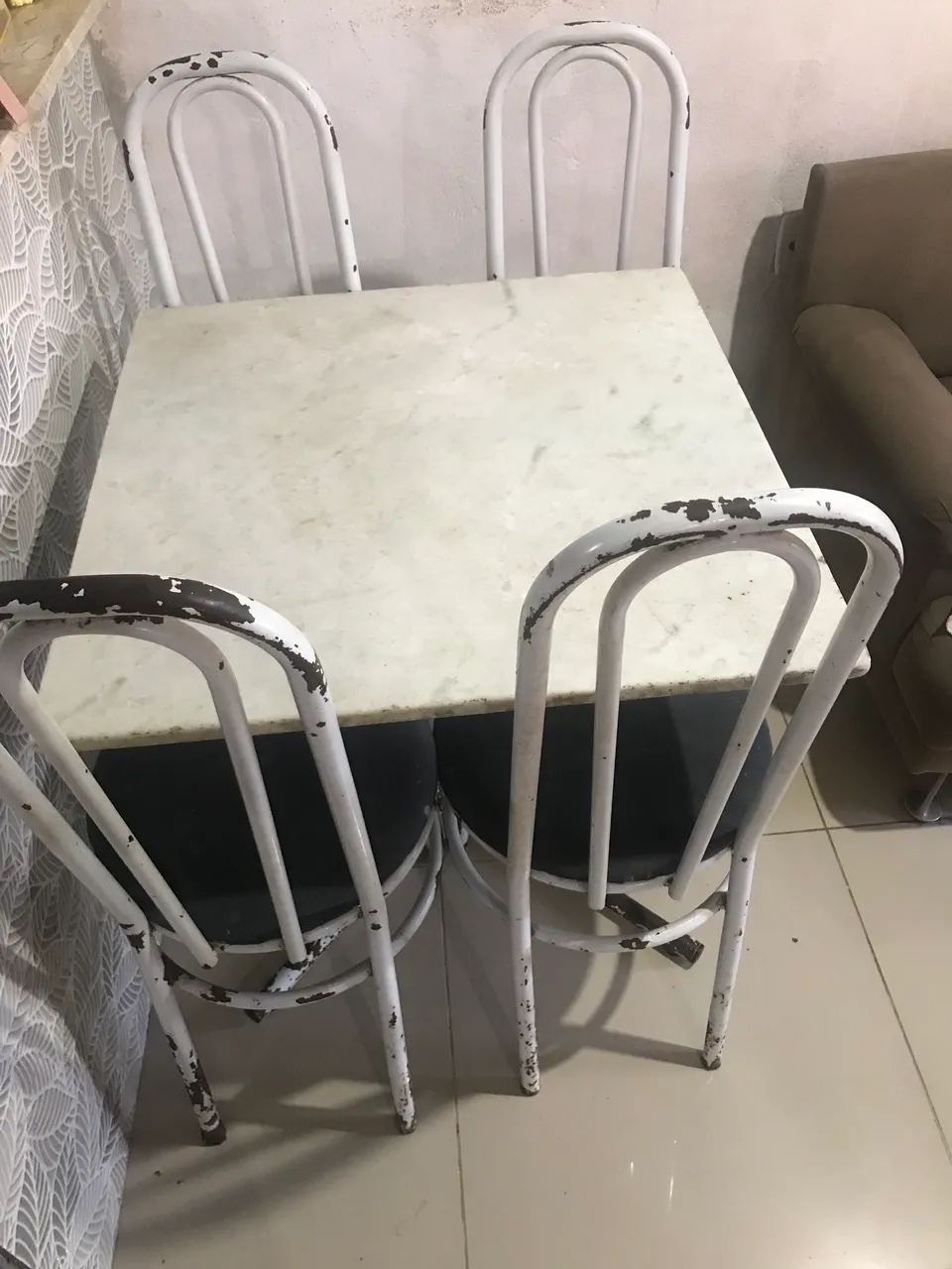 Sofá e Mesa65704309423747122