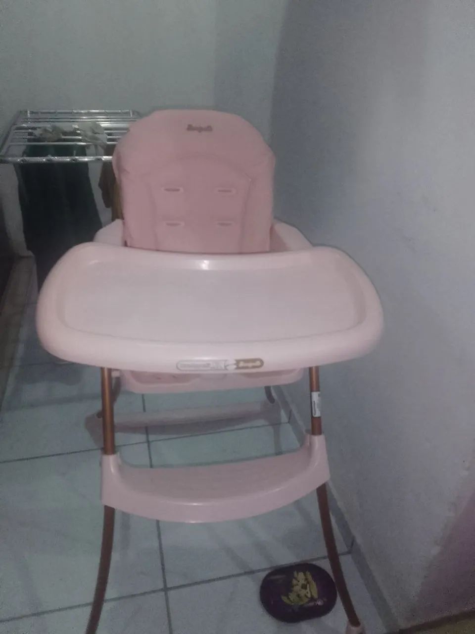 Cadeirinha de alimentação pra bebê.( estado de novo apenas 3 meses de comprado