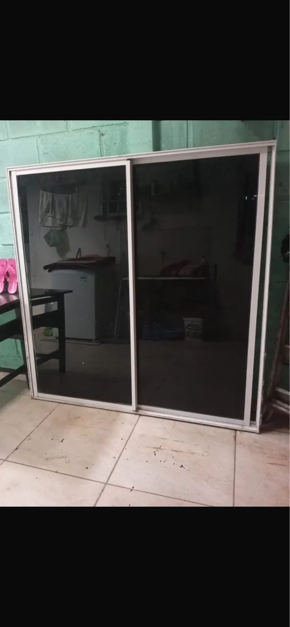 Janelão com película 