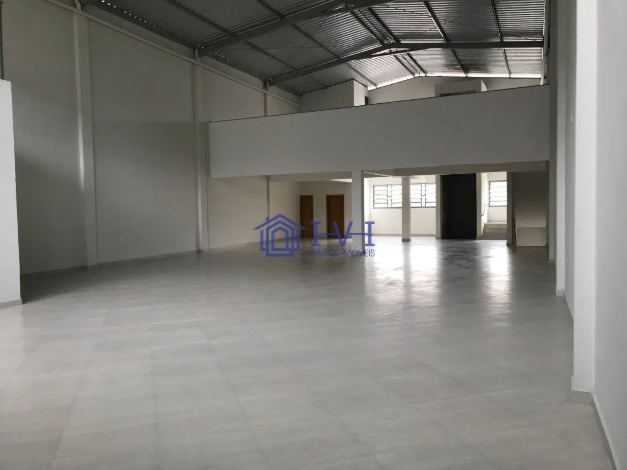 Galpão Comercial de 830m² | Ideal para Empresas