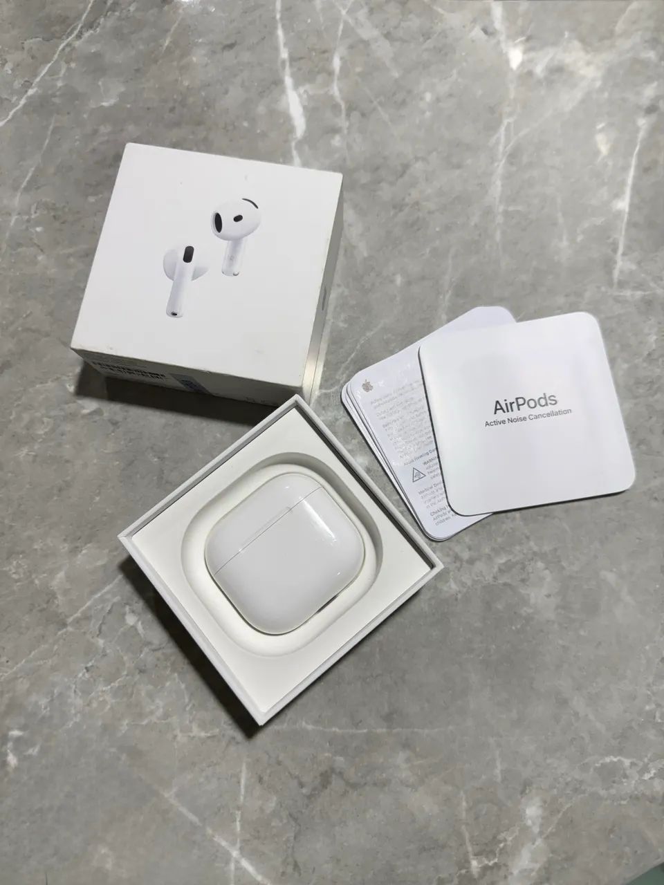 iPods 4 com cancelamento de ruído 