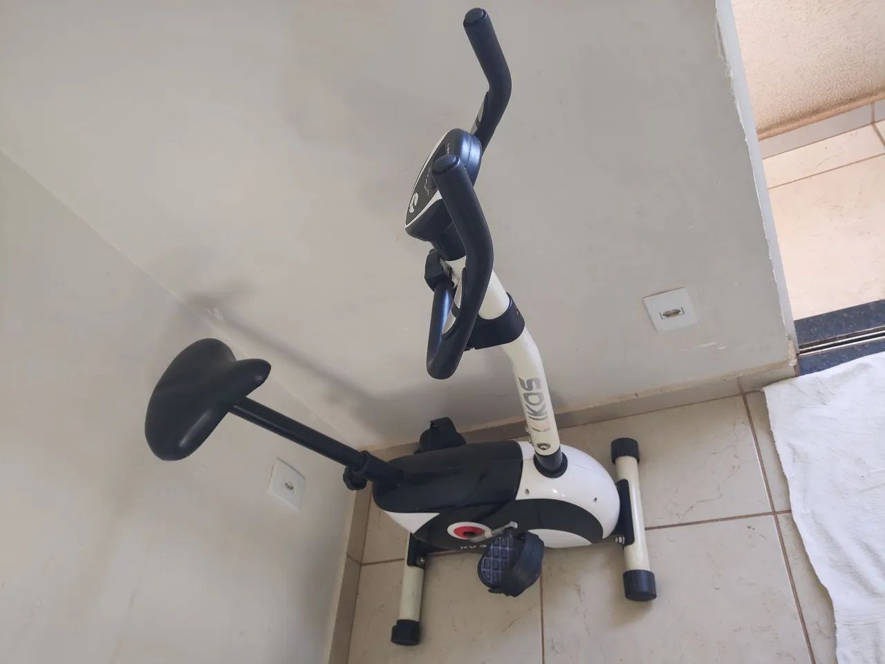 Bicicleta ergométrica vertical Kikos KV 3.1 