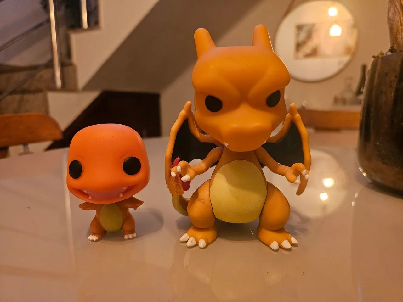 Funko pop pokemon - charmander e charizard