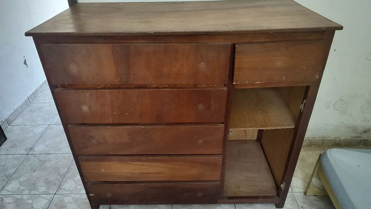 Cômoda imbuia 