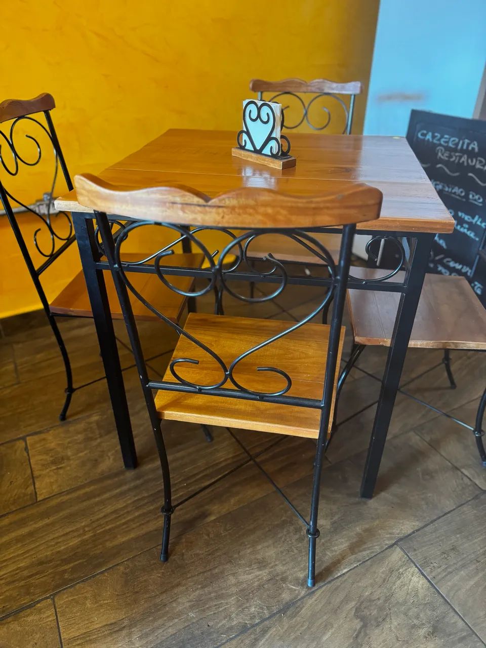 Mesa madeira maciça para bares e restaurantes  - Foto 4