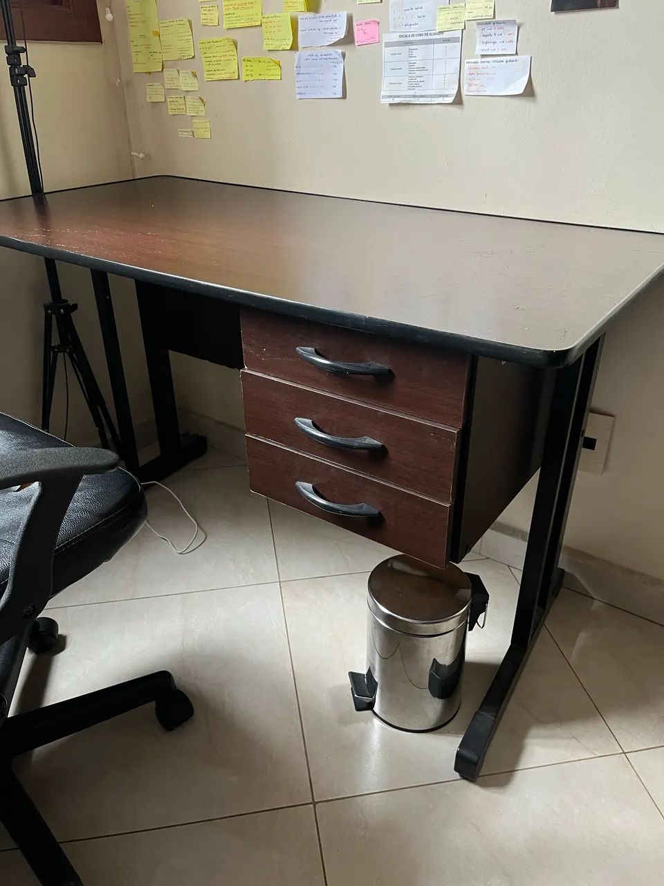 Mesa de estudo ou escritório 