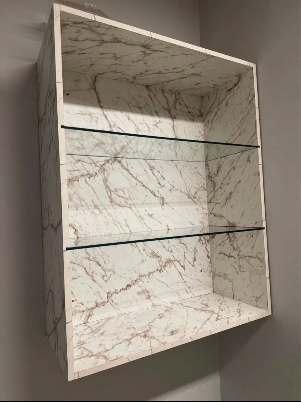 Estante PENDENTE MDF E VIDRO